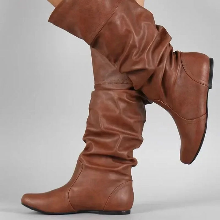 Bianca | Botas clássicas estilo cowboy de cano médio com detalhe de bico fino