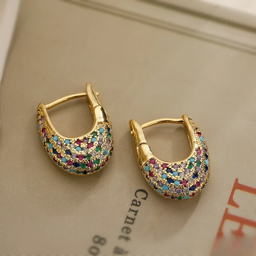 Boucles d'oreilles colorées en design incrusté