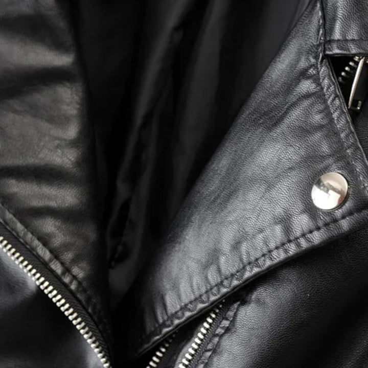 Océane | Giacca biker senza tempo in pelle con taglio strutturato e texture morbida