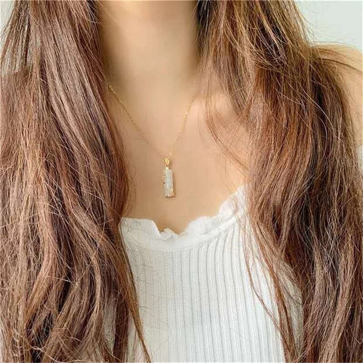 Collar amuleto de jade