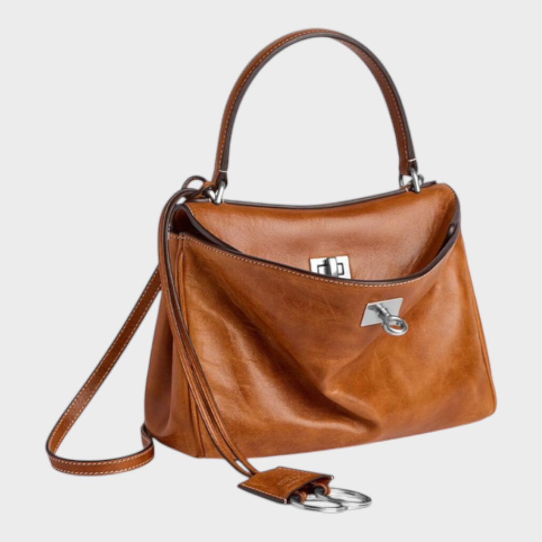 Amandine | Bolsa de ombro com estrutura suave, aba magnética e alça ajustável