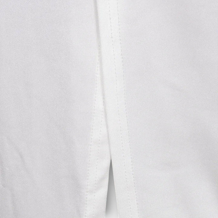 Selah - Weißes Langarmkleid mit Taillenausschnitt und Strassakzenten