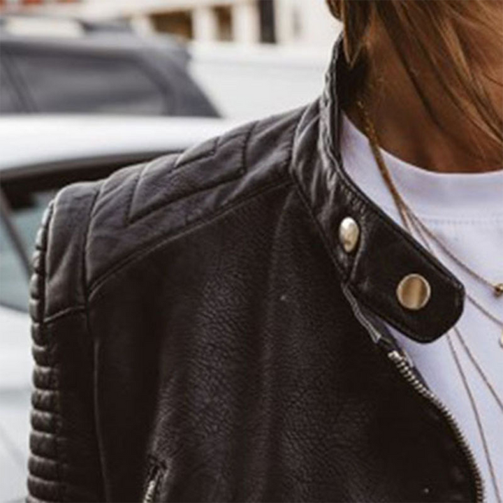 Damen-Lederjacke im Bikerstil mit Reißverschlusstaschen und gerippten Ärmeln