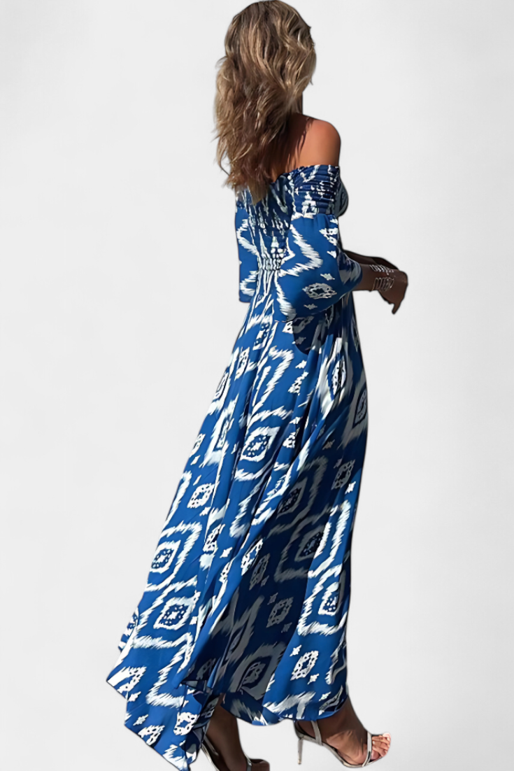 Vestido floral marino con hombros descubiertos