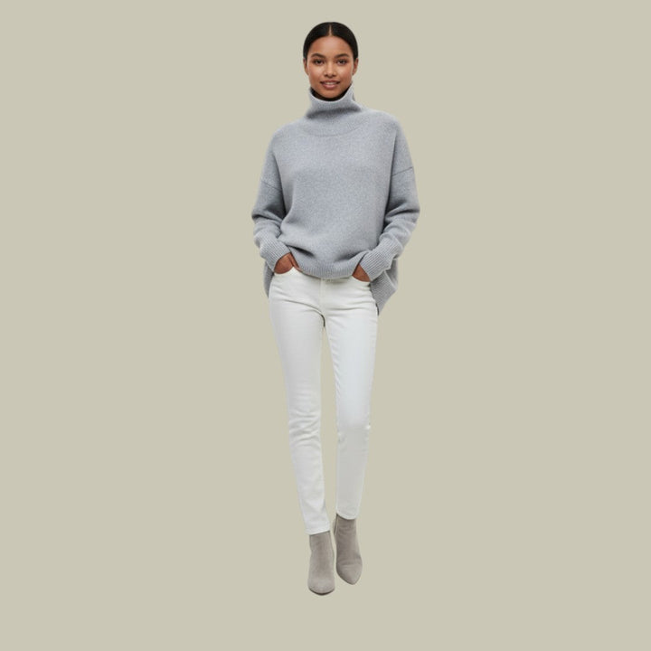 Clorinda | Relaxed Loose-Fit Sweater with Turtleneck Collar and Versatile Style