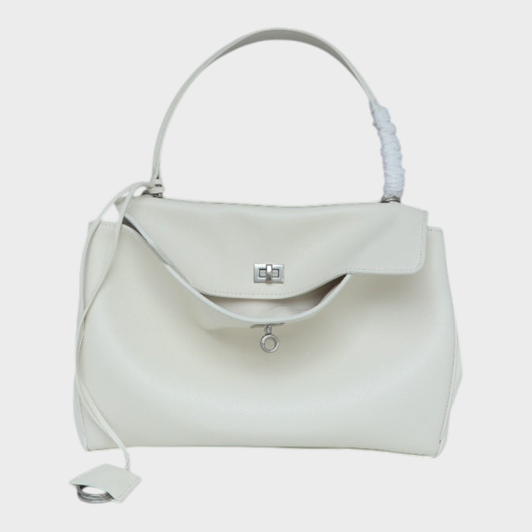 Amandine | Bolsa de ombro com estrutura suave, aba magnética e alça ajustável