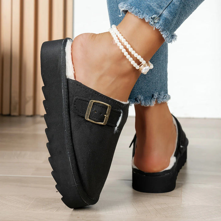Clarisse | Cozy Plush-Lined Slippers with Buckle Detail and Noise-Reducing Sole