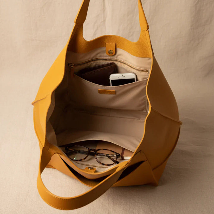 Henrietta | Classic Vintage Tote Bag with Vegan Leather Finish