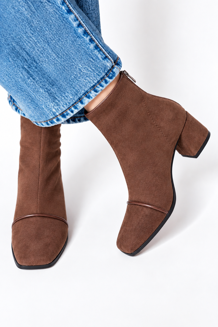 Victoria | Stiefel mit quadratischer Spitze und Absatz