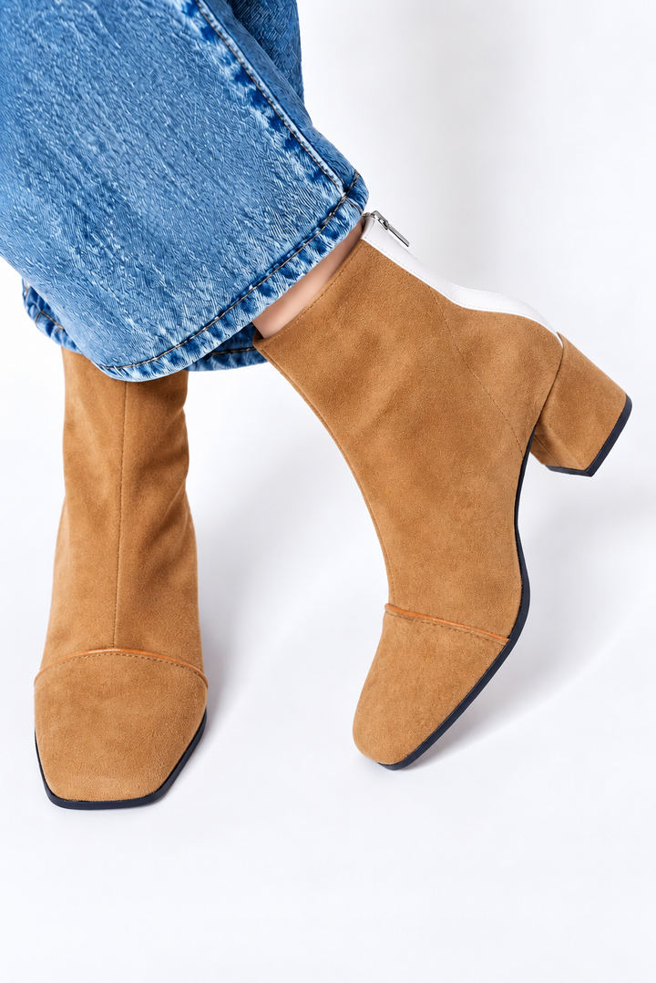 Victoria | Stiefel mit quadratischer Spitze und Absatz